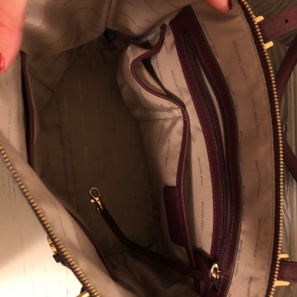 A beautiful and genuine Michael Kors Set